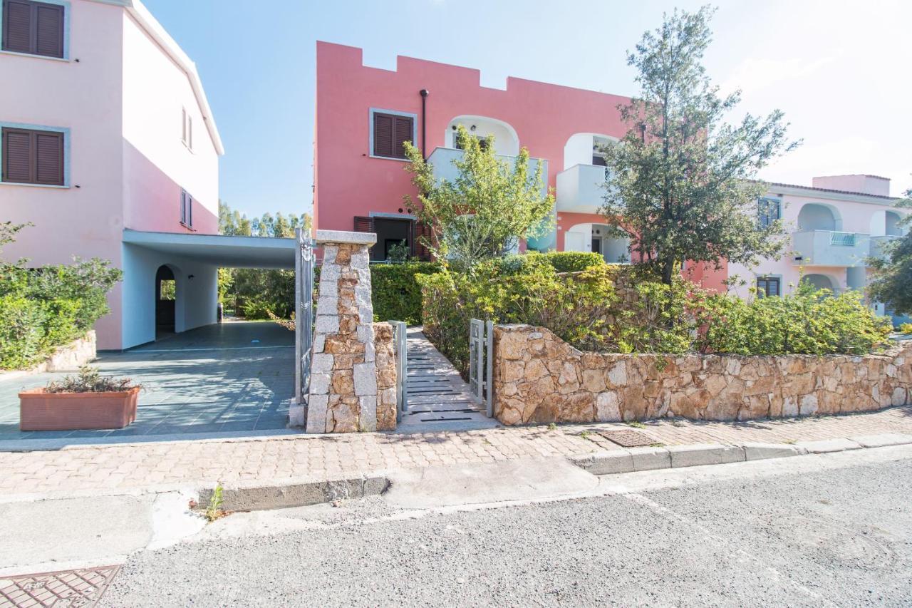 Отель Residenza Gli Ontani Орозеи Экстерьер фото